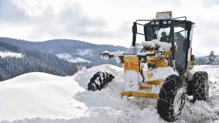 Sinop'ta kar 170 köyü ulaşıma kapattı