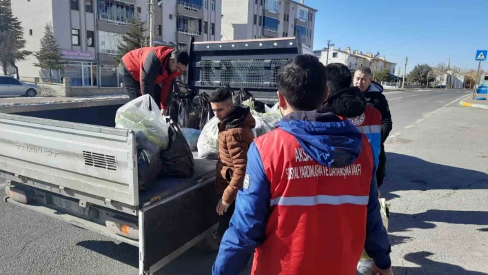 Sosyal Yardımlaşma Vakfı Aksaray'da depremzedelerin ihtiyaçlarını karşılıyor