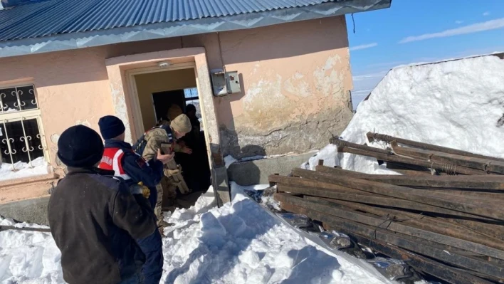 Susuz'daki çadırlar depremzedelere gönderildi