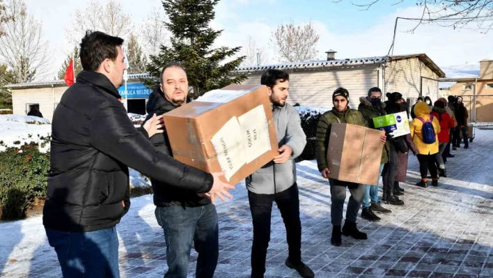Tepebaşı depremzedeler için seferber oldu
