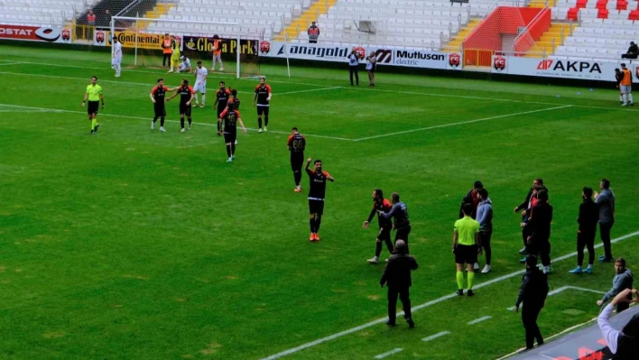 TFF 2. Lig: 24Erzincanspor: 2 - Nazilli Belediyespor: 0