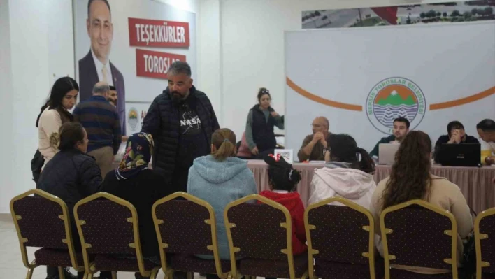 Toroslar Belediyesi Acil Destek Merkezi depremzedelerin yanında