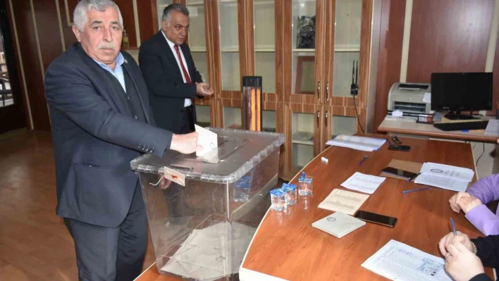 Tosya Ziraat Odası Başkanı Kadri Eken güven tazeledi