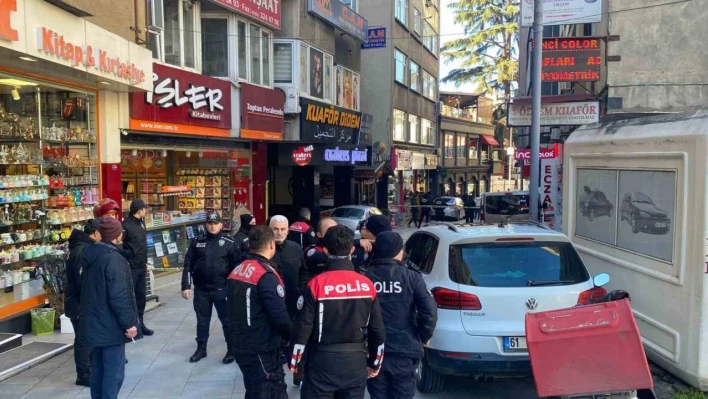 Trabzon'da silahlı kavganın görüntüleri güvenlik ve cep telefonu kameralarına yansıdı