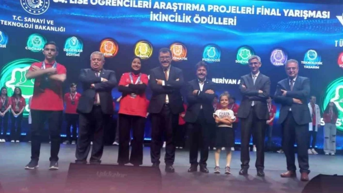 TÜBİTAK yarışmasında Erzurum'u gururlandırdılar