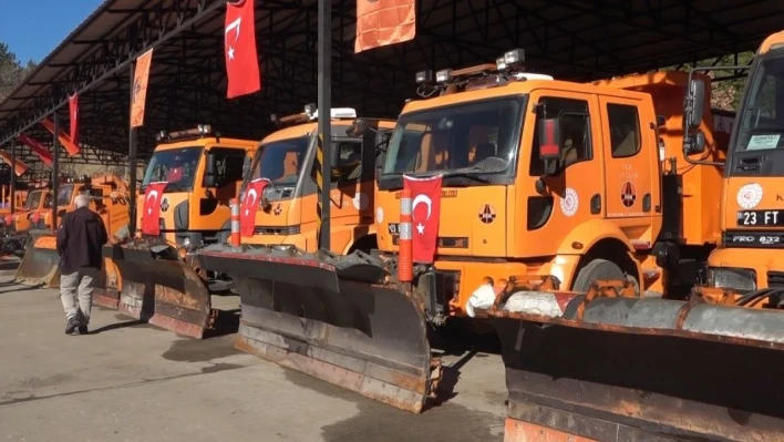 Tunceli 200 araç ve 842 arama kurtarma personeliyle kışa hazır