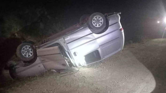 Tunceli'de freni boşalan araç takla attı: 7 yaralı