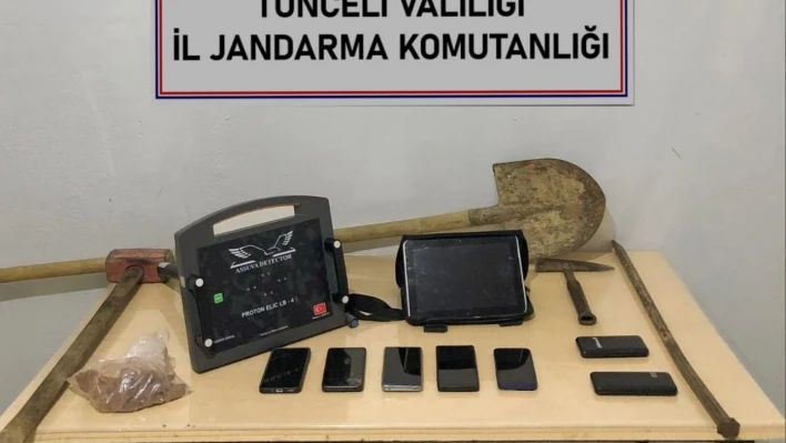 Tunceli'de kaçak kazı yapan 5 şüpheli suçüstü yakalandı