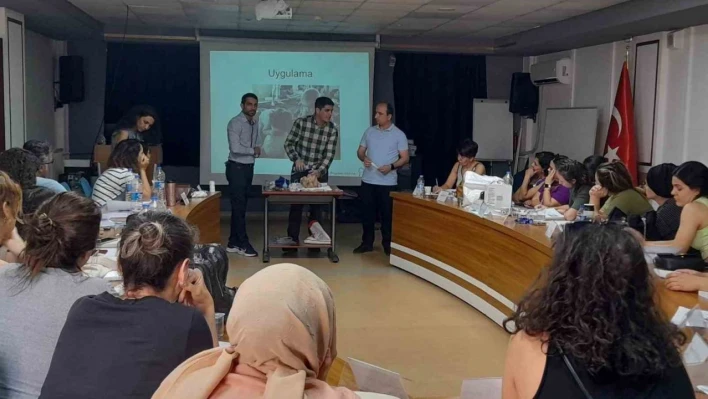 Tunceli'de, yenidoğan canlandırma eğitimi