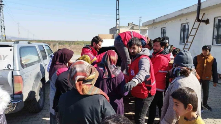 Türk Kızılay Diyadin Şubesi'nden deprem bölgesine yardım