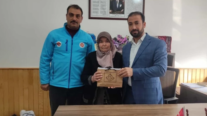 Umre için biriktirdiği 30 bin TL'sini depremzedelere bağışladı