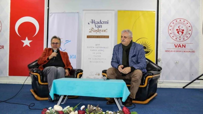 Ünlü Yönetmen İsmail Güneş gençlerle buluştu