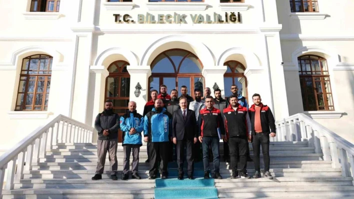 Vali Kızılkaya arama kurtarma ekipleri temsilcileriyle bir araya geldi