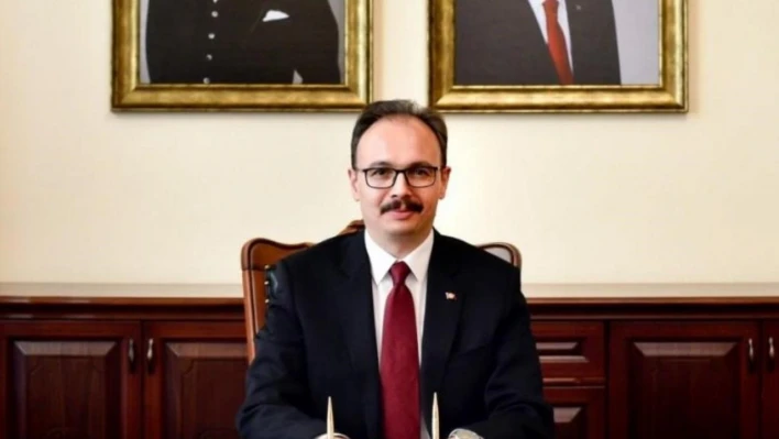 Vali Kızılkaya, yardım kolilerinin içine neler konulması gerektiğini açıkladı