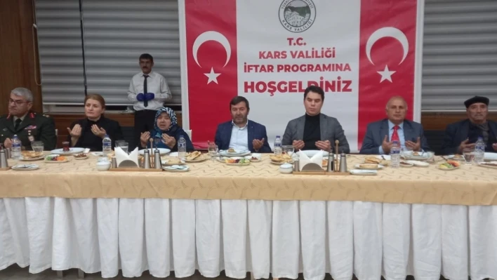 Vali Öksüz'den, şehit yakınları ve gazilere iftar