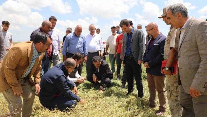 Vali Öksüz, selden zarar gören köylerde incelemelerde bulundu