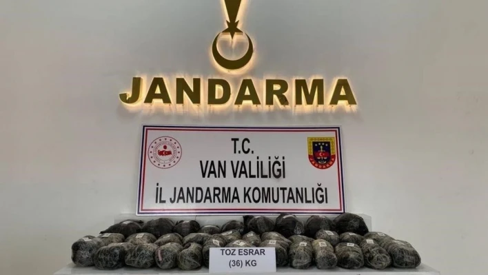 Van'da kayalıklara gizlenmiş 36 kilogram esrar ele geçirildi