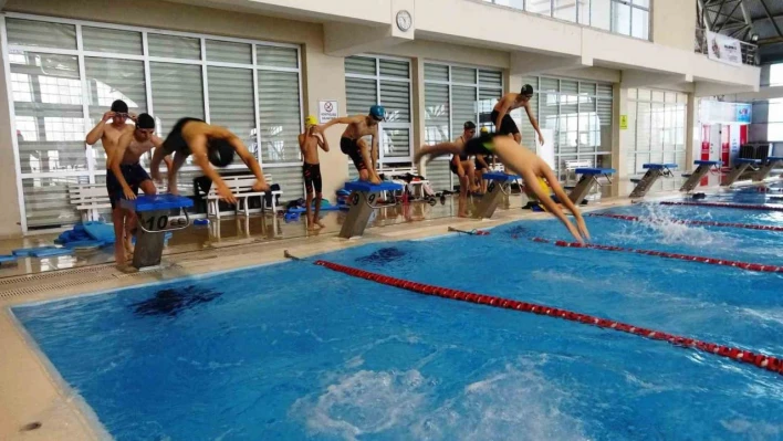 Van'da Olimpik Yüzme Havuzuna yoğun ilgi