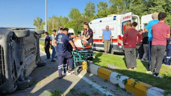 Van'da trafik kazası: 2 yaralı