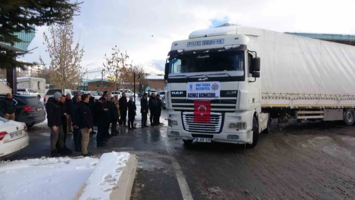 Van'dan yeni yardım tırları deprem bölgesine gönderildi