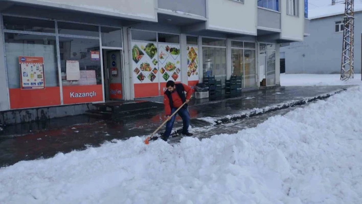 Varto'da 149 yerleşim yerinin yolu ulaşıma kapandı