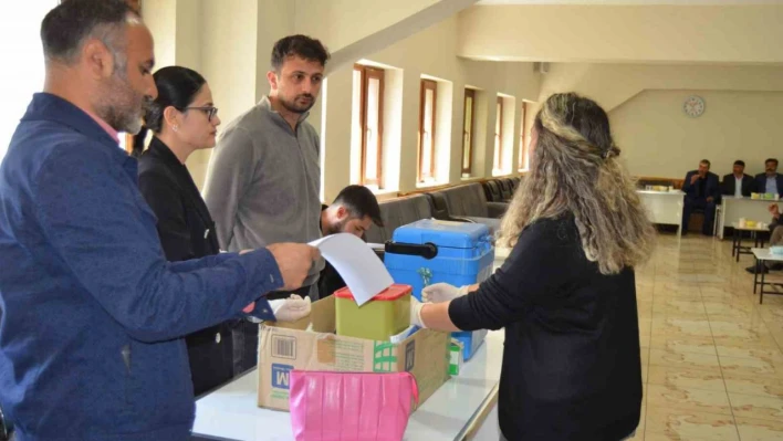 Varto'da hacı adaylarını bilgilendirme ve aşı çalışması yapıldı