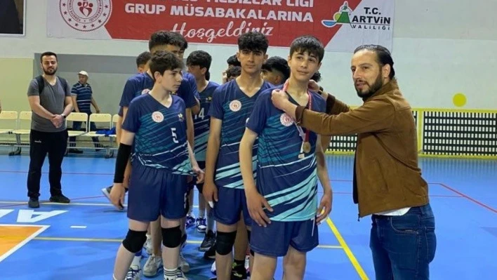 Voleybolda Aşkale imzası