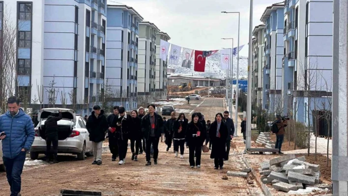 Yabancı basın kuruluşları Malatya'da deprem çalışmalarını yerinde gördü