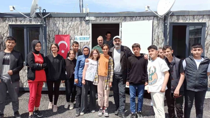 Yazar Ahmet Turgut Malatya'da öğrencilerle buluştu