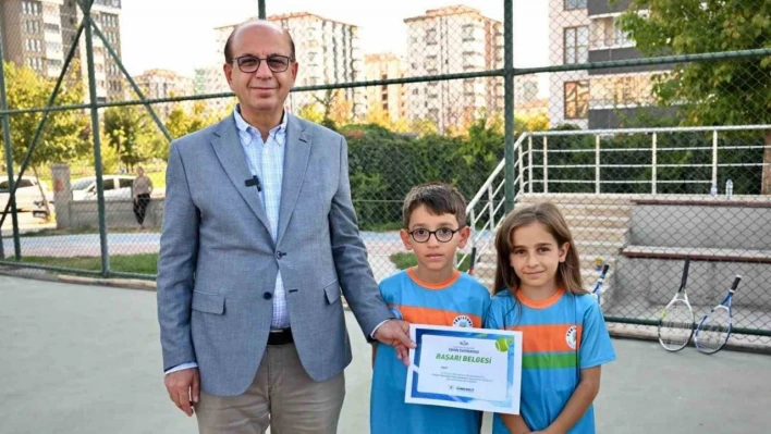 Yeşilyurt'ta tenis turnuvası heyecanı yaşandı