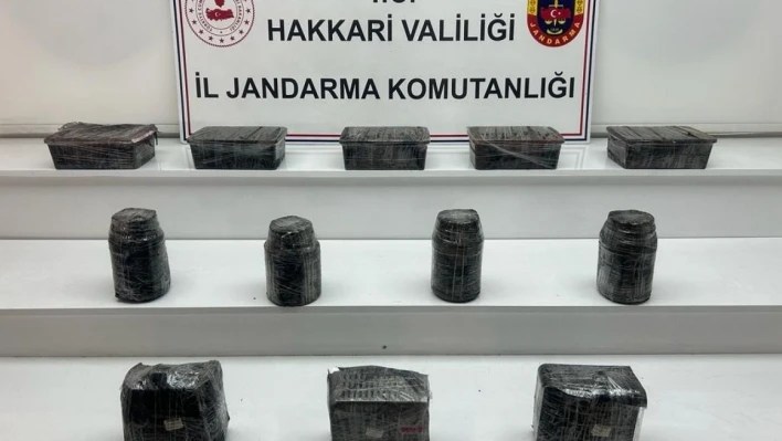 Yüksekova'da 15 kilo metamfetamin ele geçirildi