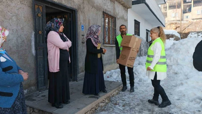 Yüksekova'daki çölyak hastalarına glütensiz gıda paketleri dağıtıldı