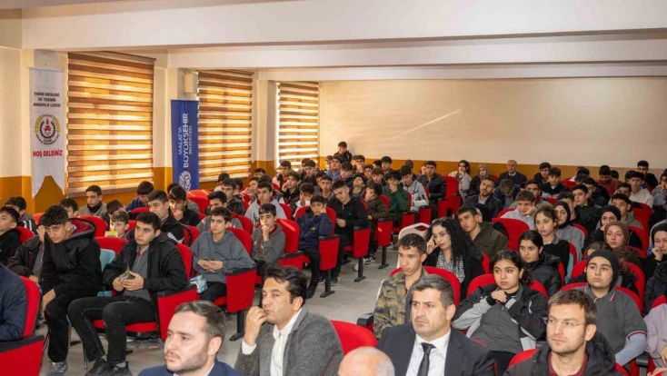 Başkan Er, öğrencilerle bir araya geldi