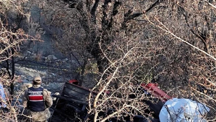 Elazığ'da patpat motoru uçurumu yuvarlandı: 1 ölü 1 yaralı