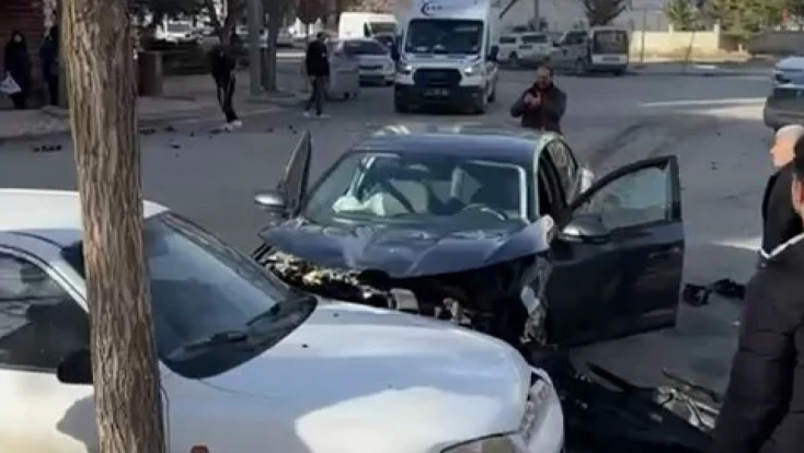 Elazığ'da zincirleme trafik kazası: 1 yaralı