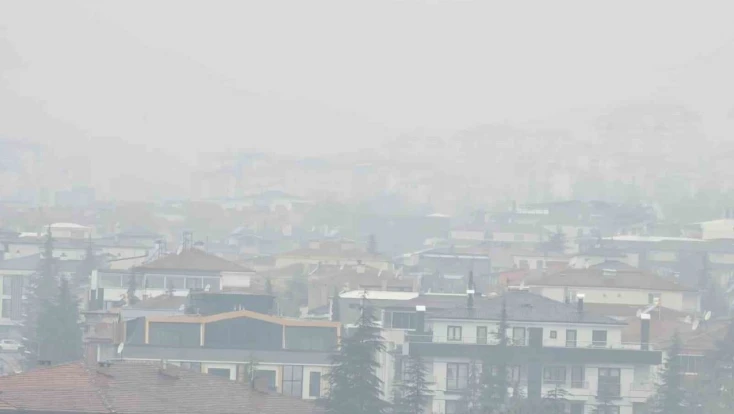 Elazığ'ın yüksek kesimlerinde sis etkili oluyor