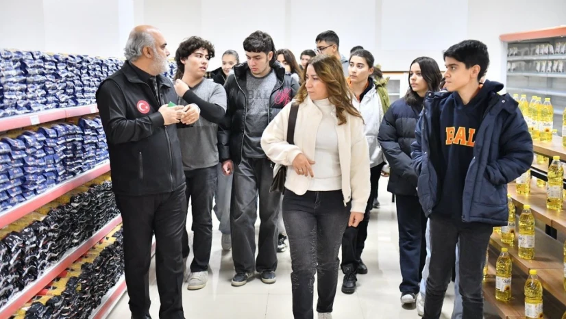 'İyilik Elçisi' Projesi gençlere yardımlaşma ve tarih bilinci aşılıyor