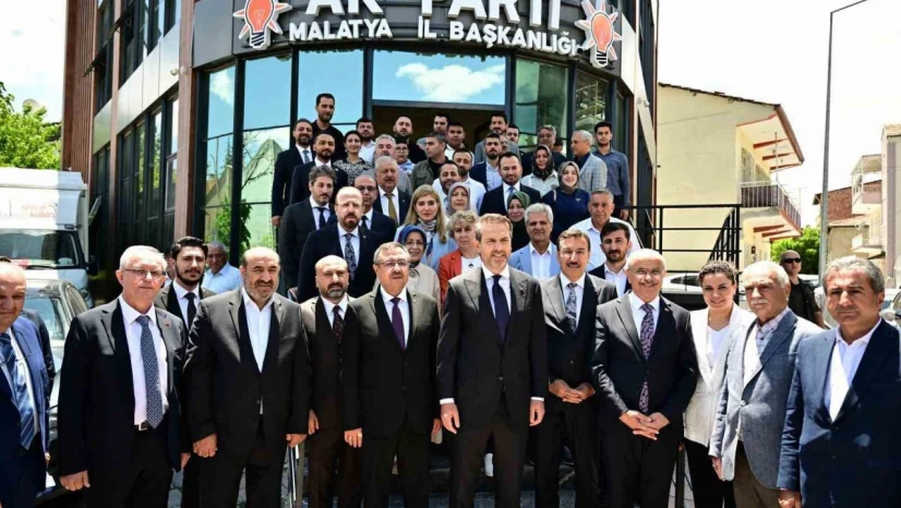 Bakan Bayraktar: 'Deprem bölgesinde yeni yerleşim alanlarında doğalgaz altyapısı yılsonuna kadar tamamlanacak'