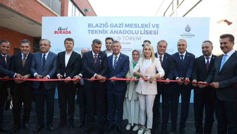 CHP Genel Başkanı Özel, Elazığ'da okul açılışına katıldı
