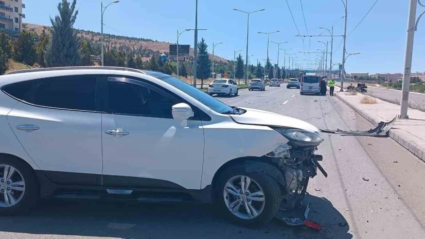 Malatya'da iki ayrı trafik kazasında 2 kişi yaralandı