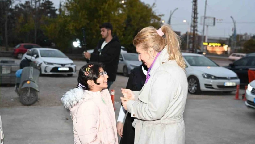 Milletvekili Ölmeztoprak KADEM'i ziyaret etti, deprem sonrası dayanışmayı da değerlendirdi