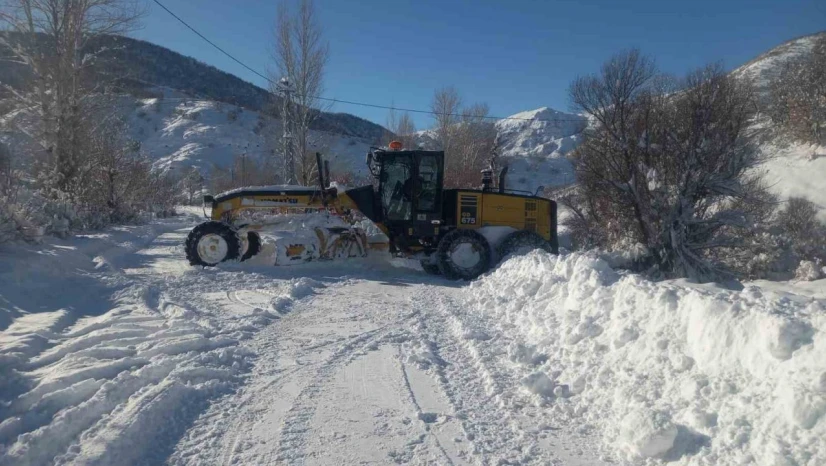 Tunceli'de 298 köy yolunda çalışmalar sürüyor