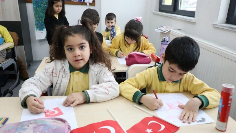 Tunceli'de ilk ders 'Bayrak sevgisi'