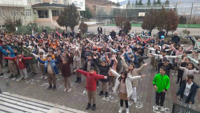 Tunceli'de minikler, derse sporla hazırlandı