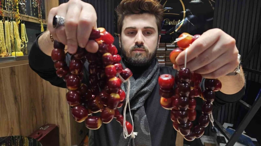 90 bin dolarlık 600 parça tarihi Osmanlı kehribarı, ustaların elinde yeniden şekillenecek