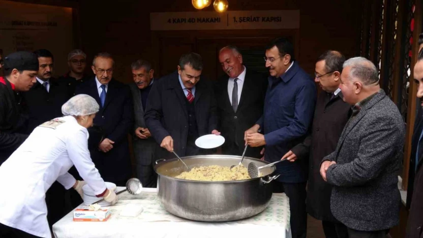 Bakan Tekin: 'OHAL'in kaldırılması ve inanç özgürlüğü alanında atılan adımlar Türkiye'nin demokratikleşmesine önemli katkılar sağladı'