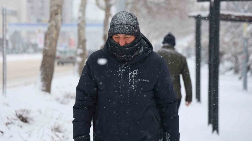Elazığ'da kar yağışı etkisini sürdürüyor