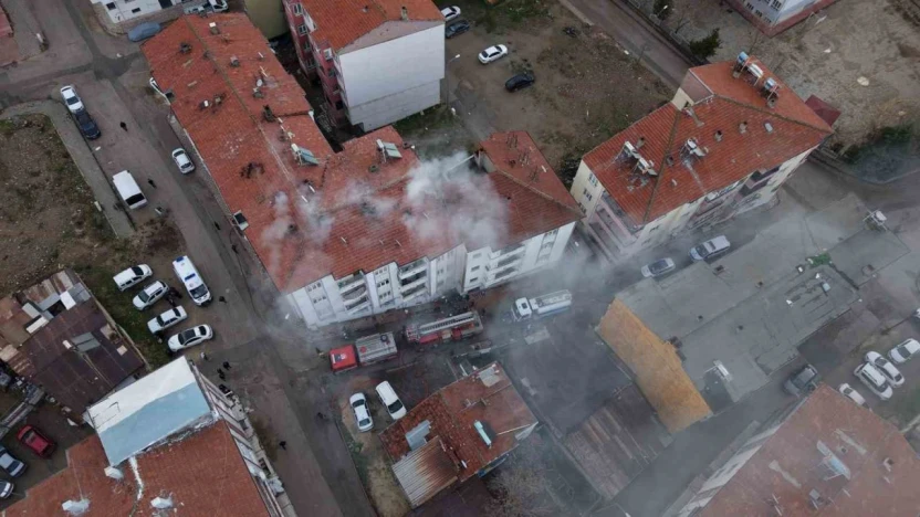 Elazığ'daki korkutan yangın kontrol altına alındı