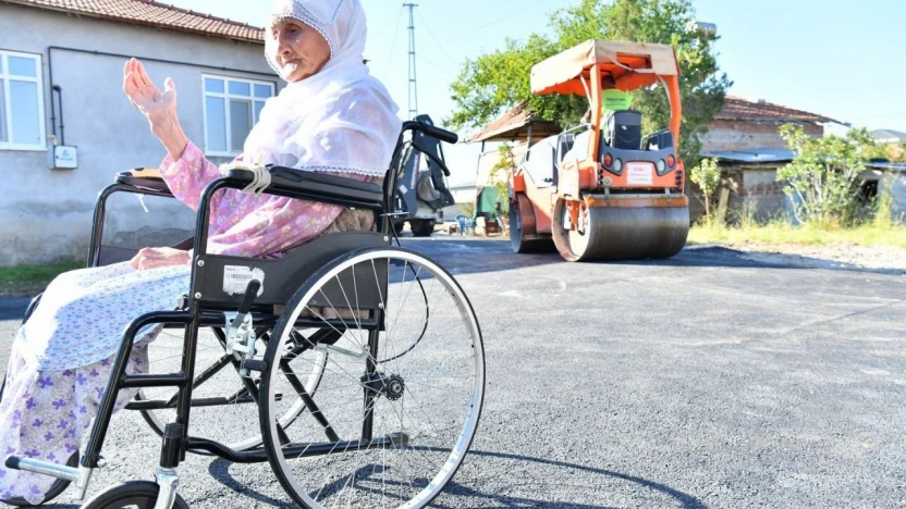 Gülistan Teyze'nin duaları Yeşilyurt Belediyesi'ne
