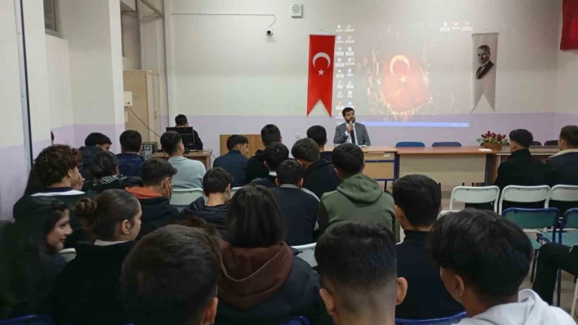 Karakoçan'da öğrencilere konferans